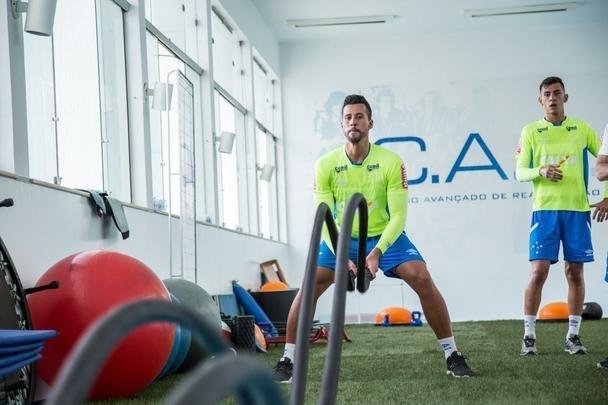 Fotos de divulgao do Cruzeiro das atividades realizadas na reapresentao