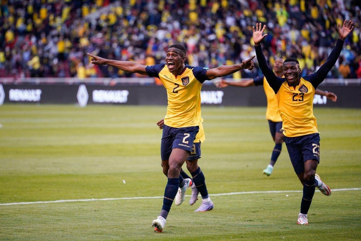 Brasil empatou com Equador em Quito, em jogo com arbitragem confusa 