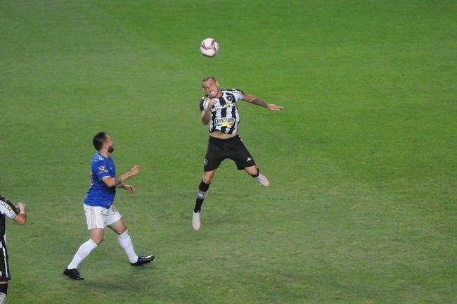 Fotos do jogo entre Cruzeiro e Botafogo, no Independ�ncia, pela 30� rodada da S�rie B do Campeonato Brasileiro