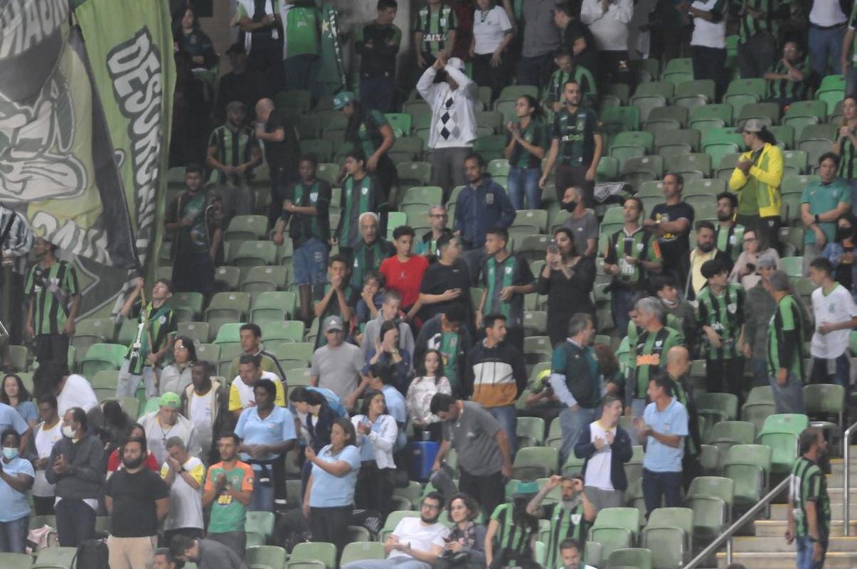Fotos do jogo entre Amrica e Cear, no Estdio Independncia, em Belo Horizonte, pela 10 rodada da Srie A do Brasileiro