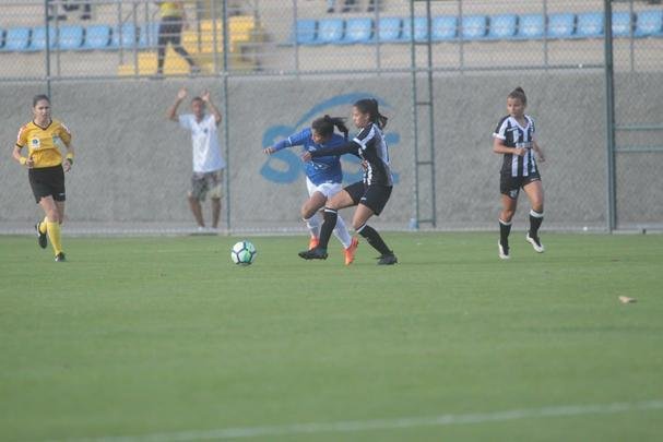 Cruzeiro e Cear se enfrentaram no Sesc, em Venda Nova, em Belo Horizonte