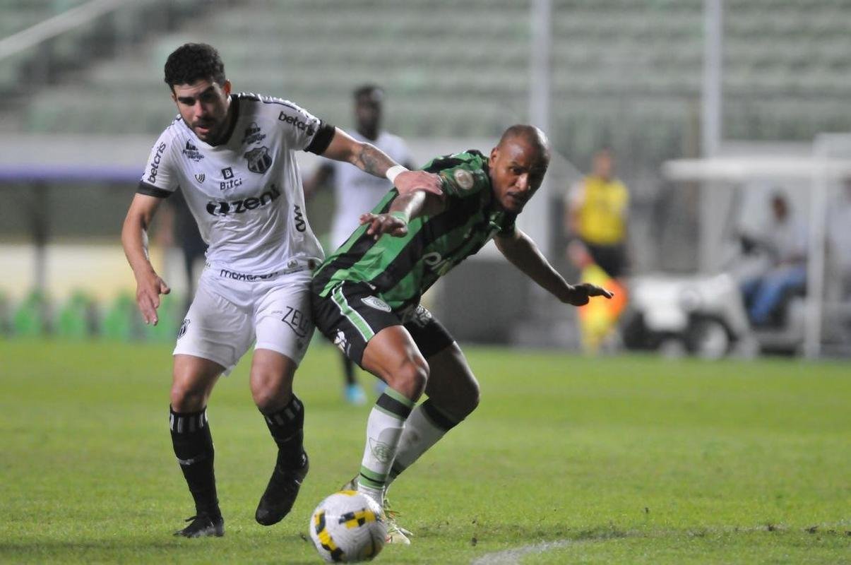 Fotos da derrota do Amrica para o Cear, por 2 a 0, no Independncia, pela 10 rodada da Srie A