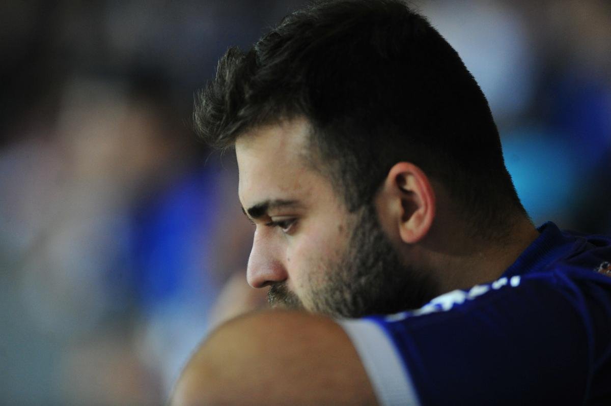 Torcida do Cruzeiro foi da esperana  decepo no Mineiro diante do River Plate