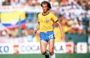 1982 - Em 1982, a Topper vestiu a Seleo Brasileira, novamente com a camisa amarela e detalhes em verde nas mangas e na gola