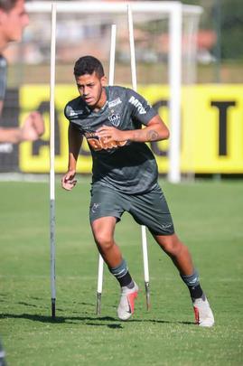 Matheus Stockl - o zagueiro, promovido ao time principal neste ano, não entrou em campo no Mineiro, mas faz parte do elenco que pode conquistar o Estadual.
