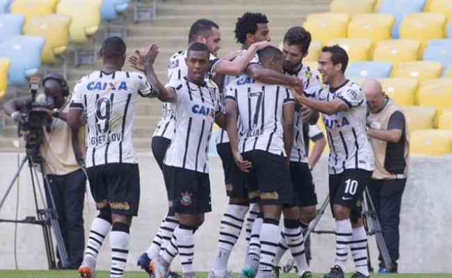 Corinthians busca quebrar tabu de 7 anos sem vencer no Maracan em jogo desta tera-feira (9/8)