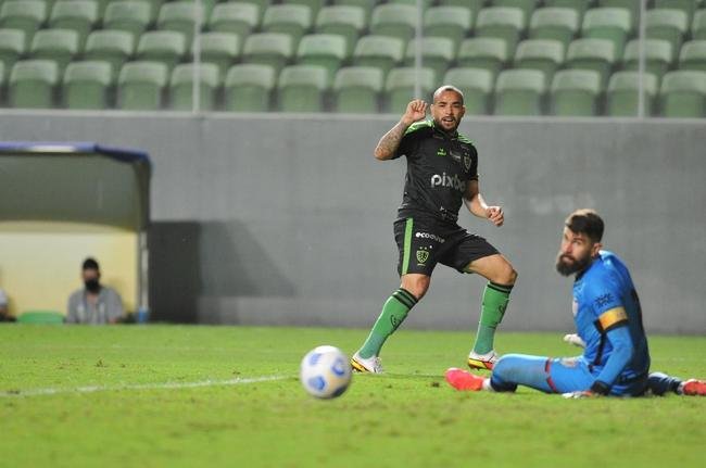 Fotos do jogo entre Amrica e Atltico-GO, no Independncia, em BH, pela 33 rodada do Campeonato Brasileiro de 2021