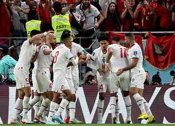 Em jogo lotado de marroquinos, seleção africana joga bem, derrota favorita europeia e fica a um empate de conseguir vaga nas oitavas de final da Copa