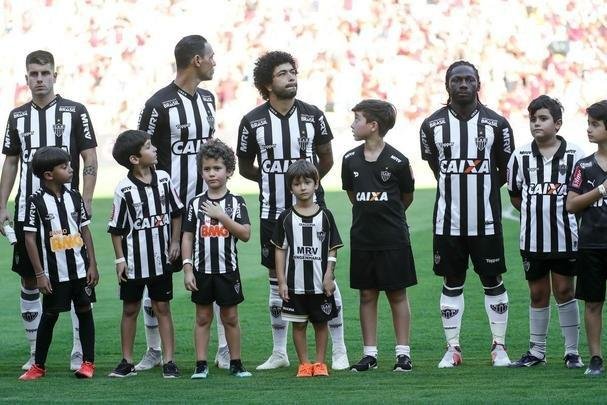 Imagens do duelo entre Flamengo e Atlético, no Maracanã, pela 26ª rodada do Brasileiro