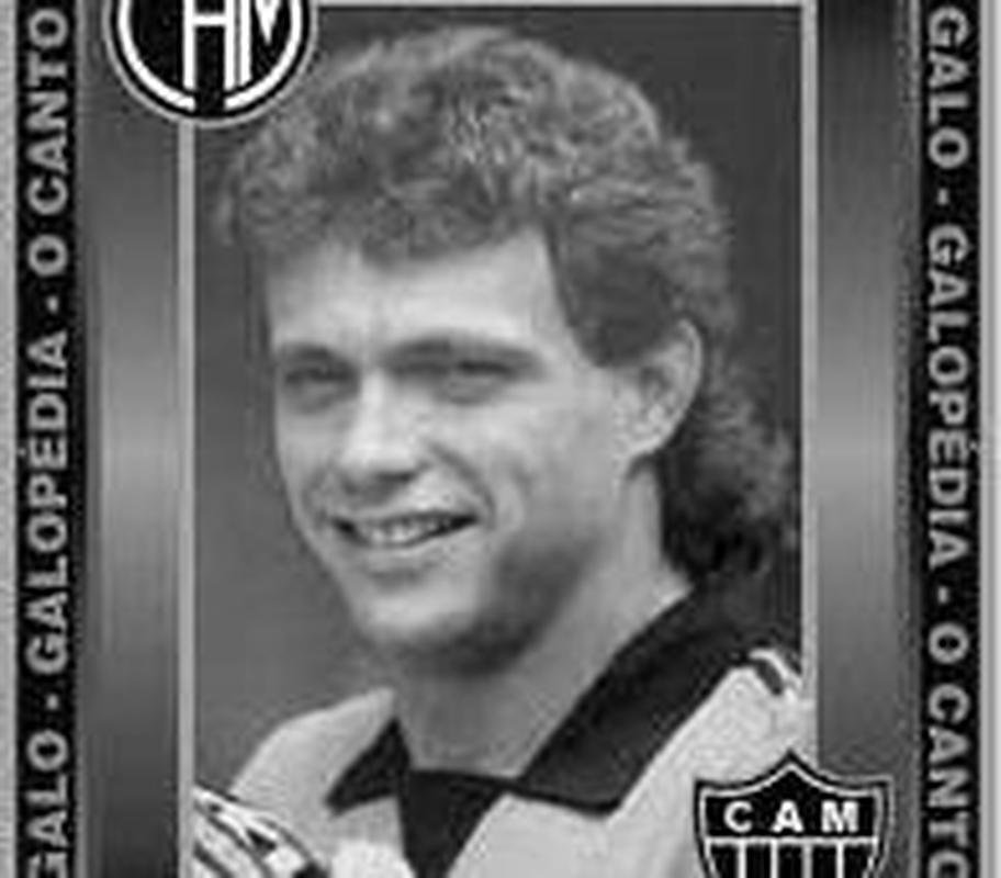 M�rcio Pereira Monteiro - 1981 a 1987: Pereira passou por todas as categorias de base do Atl�tico e fez 137 jogos e sofreu 109 gols pelo profissional. Conquistou quatro t�tulos mineiros (1981, 1983, 1985 e 1986). Durante o per�odo que defendeu o Galo, Pereira disputou posi��o com Jo�o Leite. 