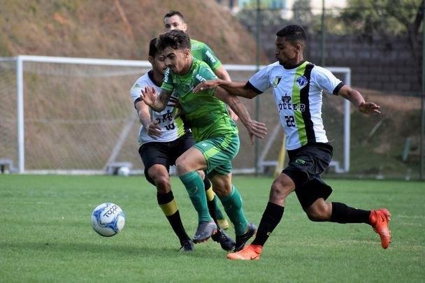 Imagens do jogo-treino do Amrica contra o Inter de Minas