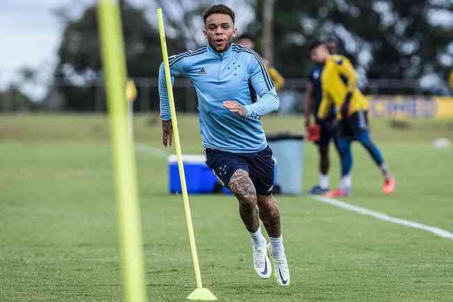 Gilberto é anunciado pelo Cruzeiro após rescisão com o Al Wasl, cruzeiro