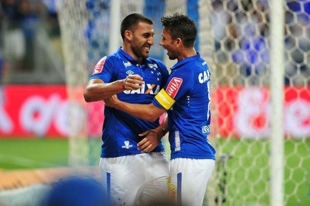 Imagens do jogo entre Cruzeiro e Corinthians, pelas quartas de final da Copa do Brasil, no Mineiro