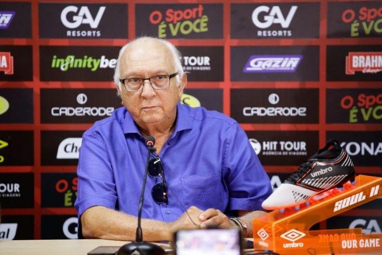 Bivar assume culpa, v� erros em planejamento e minimiza poss�vel elimina��o no Estadual