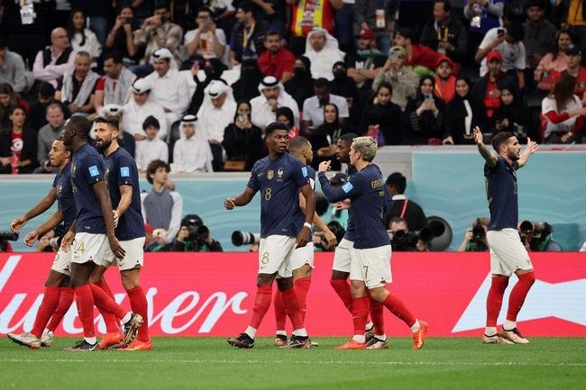 Fotos do gol de Theo Hernndez para a Frana na semifinal contra o Marrocos
