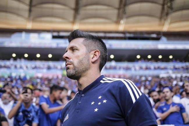 Fotos da partida entre Cruzeiro e Chapecoense, pela 24 rodada da Srie B do Campeonato Brasileiro. O jogo foi realizado neste sbado (13), no estdio Man Garrincha, em Braslia.