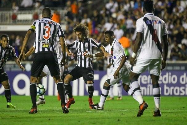 Atltico conquistou um ponto em duelo direto contra o Vasco por vaga na Copa Libertadores 