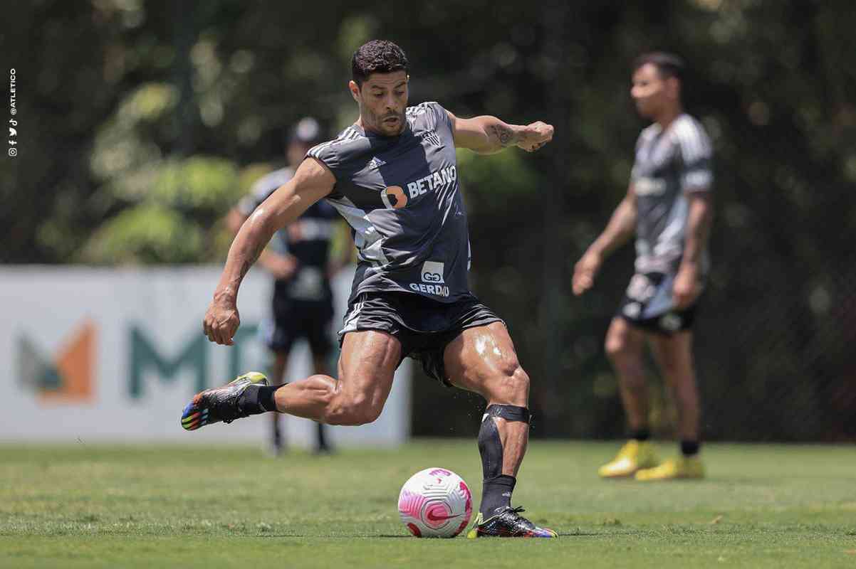 Fotos do treino do Atltico, que teve Hulk em campo 