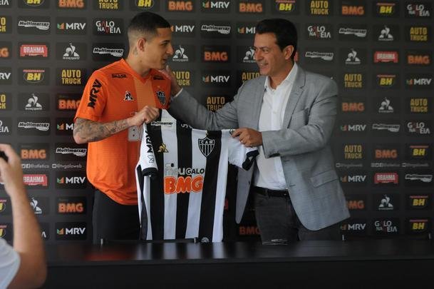 Fotos da apresentao do lateral-esquerdo Guilherme Arana ao Atltico, na Cidade do Galo. Jogador de 22 anos assinou contrato de emprstimo at meados de 2021