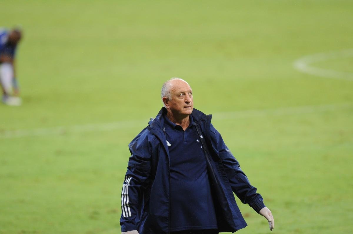 Fotos do jogo entre Cruzeiro e Paran Clube, no Mineiro, em Belo Horizonte, pela 19 rodada da Srie B do Campeonato Brasileiro