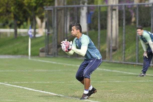 Mano Menezes montou Cruzeiro que deve encarar o Villa Nova no sbado e promoveu trs mudanas em relao ao ltimo jogo: Murilo entrou na vaga de Leo, Egdio no lugar de Marcelo Hermes e Robinho deu lugar a Ariel Cabral
