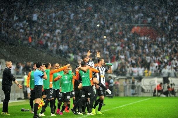 Fotos do primeiro tempo do duelo entre Atltico e Coln, no Mineiro, pela semifinal da Copa Sul-Americana
