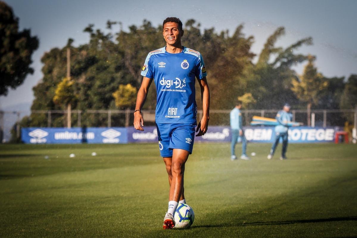 Equipe se prepara para o clssico contra o Atltico, na quinta-feira, s 20h, pela ida da Copa do Brasil