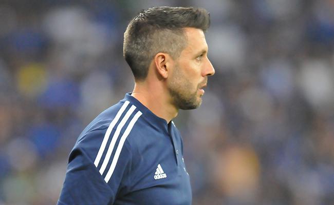 Pezzolano celebrou vitória do Cruzeiro sobre o Operário-PR pela Série B