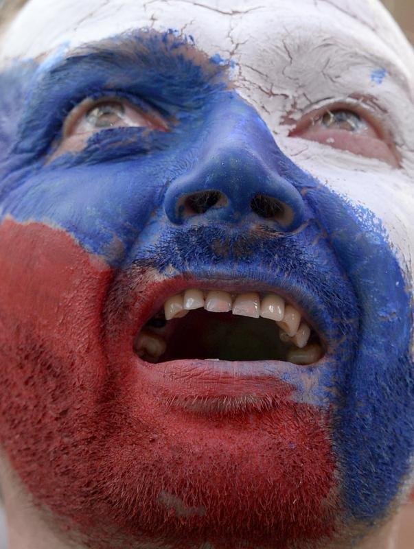 Seleo anfitri goleou Arbia Saudita por 5 a 0