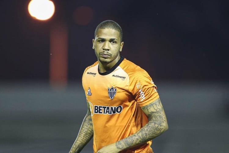 Tcnico Cuca comandou atividade do Atltico no CT da Conmebol no Paraguai 