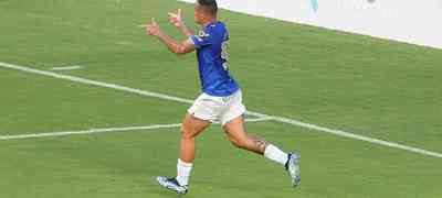 Edu brinca com 'dicas de Ronaldo' ao fazer gol em estreia pelo Cruzeiro