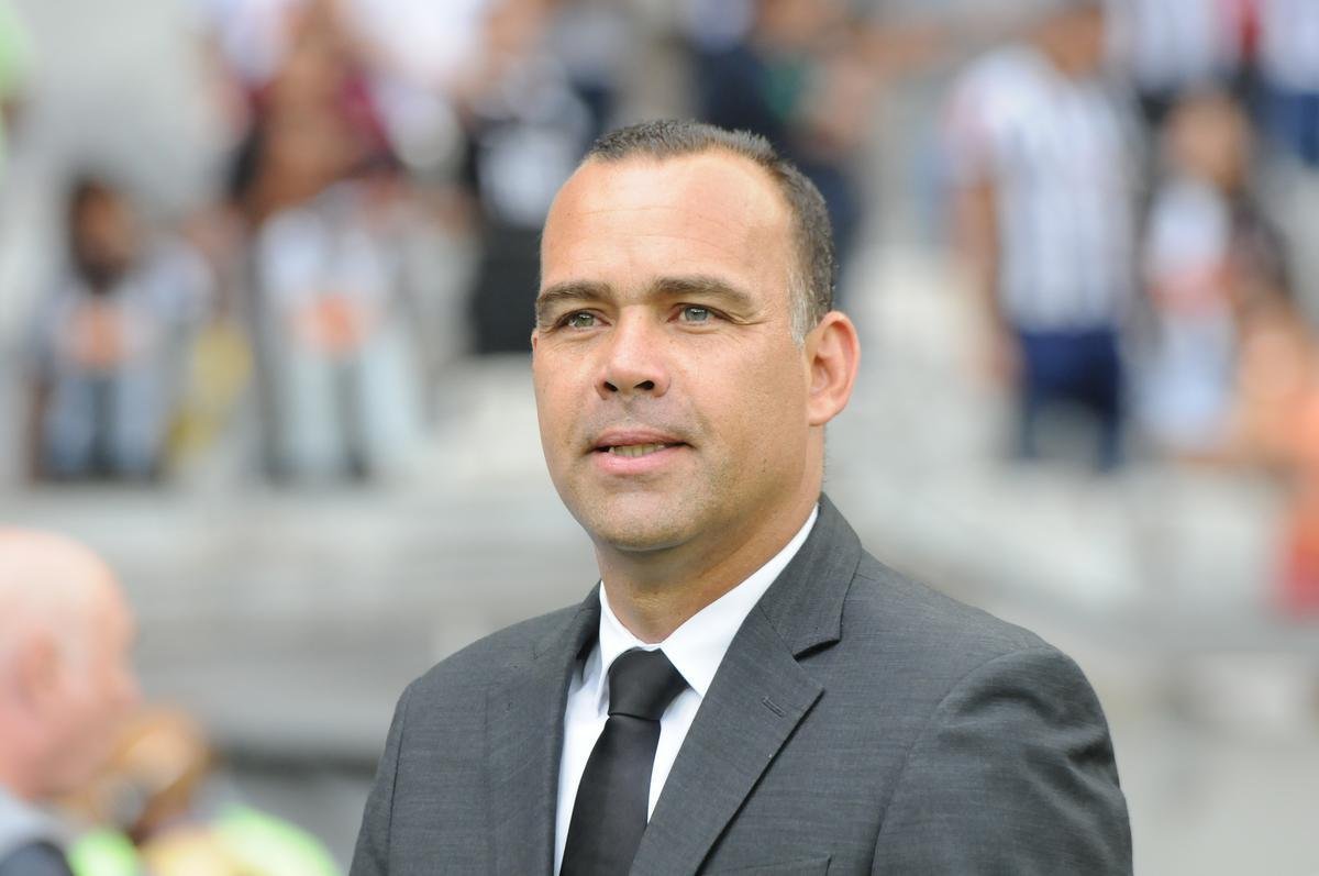 No dia da apresentao de Diego Tardelli, Atltico perde para Caldense no Mineiro