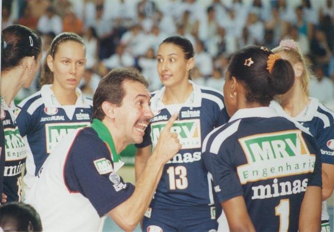 Fotos histricas de Sheilla em sua trajetria pelo vlei do Minas