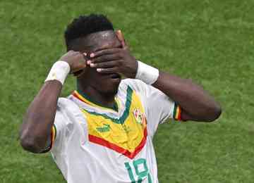 Atacante foi um dos protagonistas da campanha da Seleção de Senegal na Copa do Mundo do Catar; comemoração viralizou e gerou dúvidas sobre significado