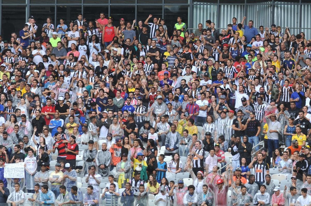 Fotos do 'Game of Dreams', jogo festivo dos Amigos do Ronaldinho contra os Amigos do Penta