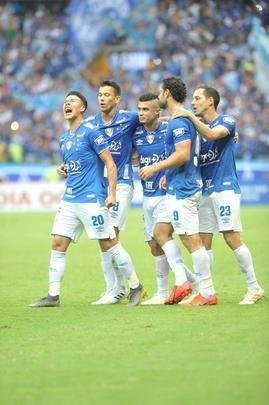 Marquinhos Gabriel abriu o placar para o Cruzeiro aos 45 do primeiro tempo, em chute no canto direito de Victor que ainda desviou no zagueiro atleticano Leonardo Silva