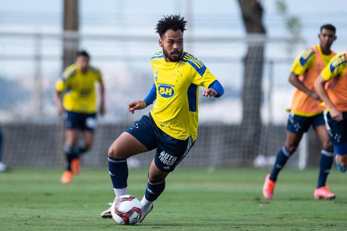Fotos do treino do Cruzeiro desta segunda-feira (9/8)