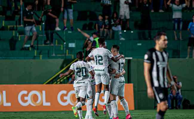 Goiás 2x1 Botafogo: comentaristas analisam derrota do líder