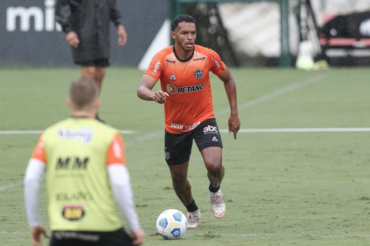 Fotos do treino do Atltico neste domingo na Cidade do Galo (21/11)