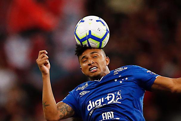 Fotos do empate por 0 a 0 entre Athletico-PR e Cruzeiro na Arena da Baixada, em Curitiba, pela 31ª rodada do Campeonato Brasileiro; cruzeirense Sassá foi expulso na etapa final