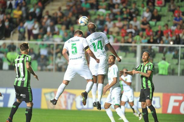 Fotos do jogo entre Amrica e Cuiab, no Independncia, pela 16 rodada da Srie B
