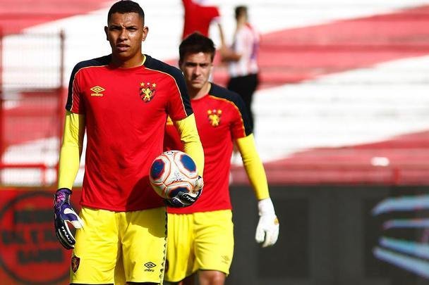 Nutico e Sport se enfrentaram nos Aflitos para o primeiro clssico do ano de 2020 no futebol brasileiro