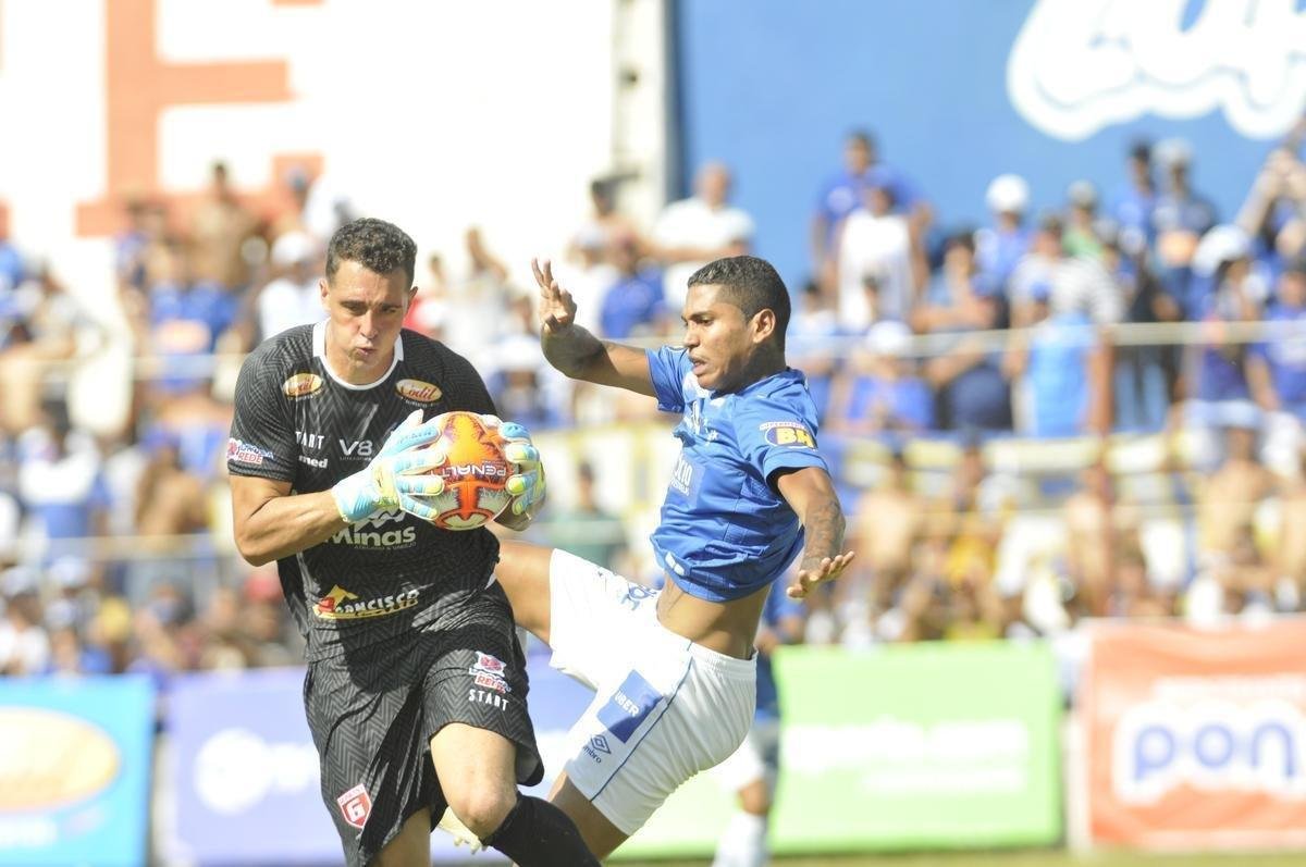 Cruzeiro abriu 2 a 1 no primeiro tempo, com gols de Raniel e Robinho; Alemo descontou para o Guarani
