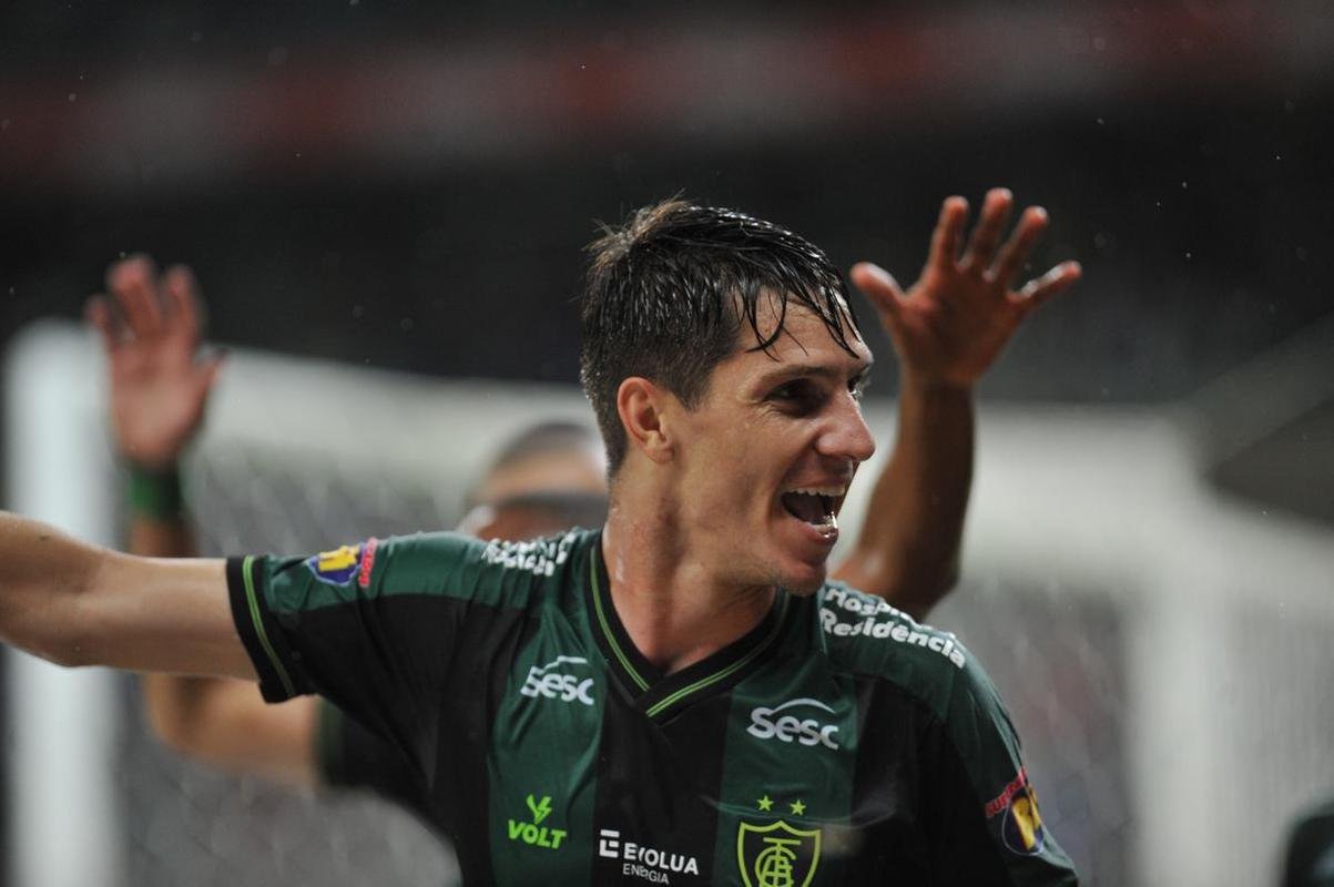 Fotos do cl�ssico entre Cruzeiro e Am�rica, no Mineir�o, em BH, pela 3� rodada do Campeonato Mineiro