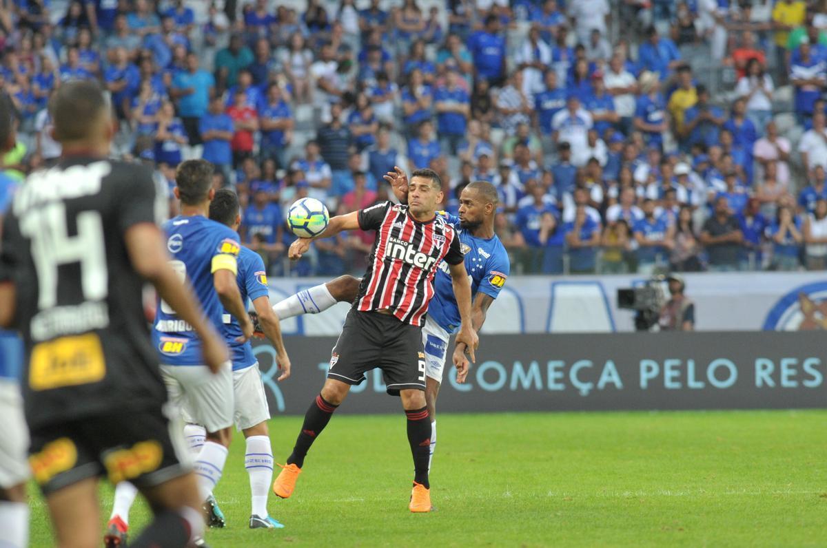 Fotos do jogo entre Cruzeiro e So Paulo