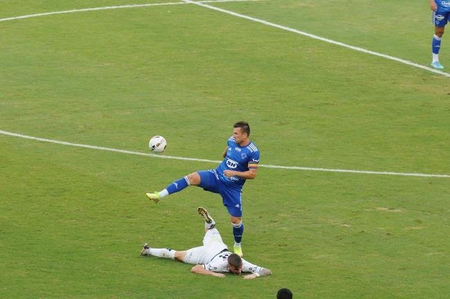 Fotos do jogo entre Cruzeiro e Ponte Preta, no Mineiro, em Belo Horizonte, pela 13 rodada da Srie B do Brasileiro