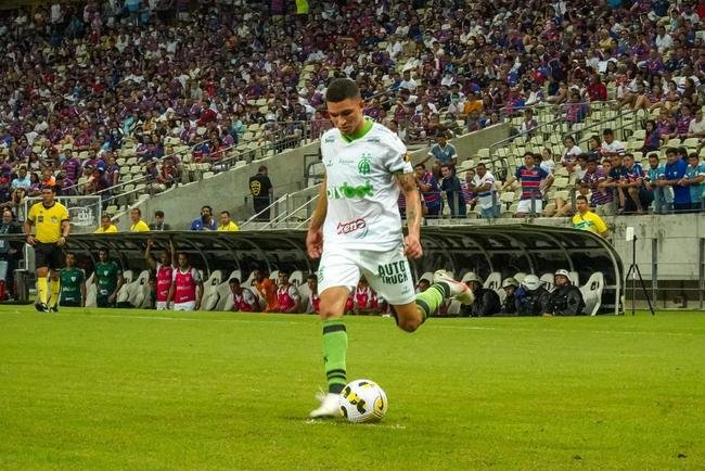 Fotos do jogo entre Fortaleza e Amrica, neste domingo, no Castelo, pela 13 rodada do Campeonato Brasileiro