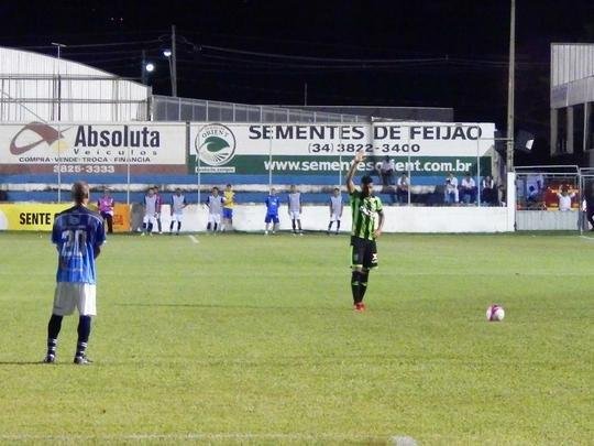 Fotos de URT x América, em Patos de Minas, pela segunda rodada do Campeonato Mineiro