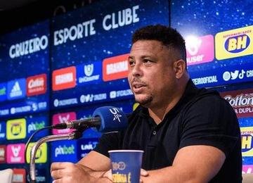 Raposa empatou com o Democrata-SL e precisou de "ajuda" do América para passar às semifinais do Mineiro; torcedores questionaram o Fenômeno, no Twitter