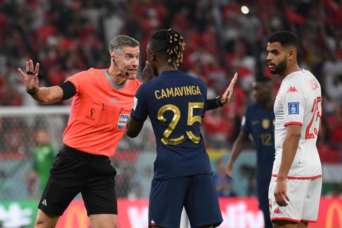 Pela ltima rodada do Grupo D da Copa do Mundo, Tunsia e Frana se enfrentam no Estdio Cidade da Educao 